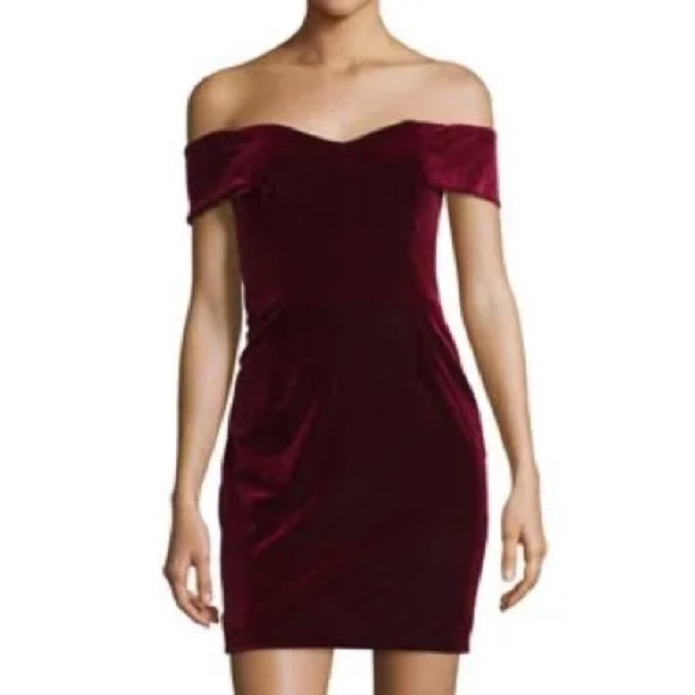 Like new - NICHOLAS Deep Red Off-Shoulder Midi Dress sz 0